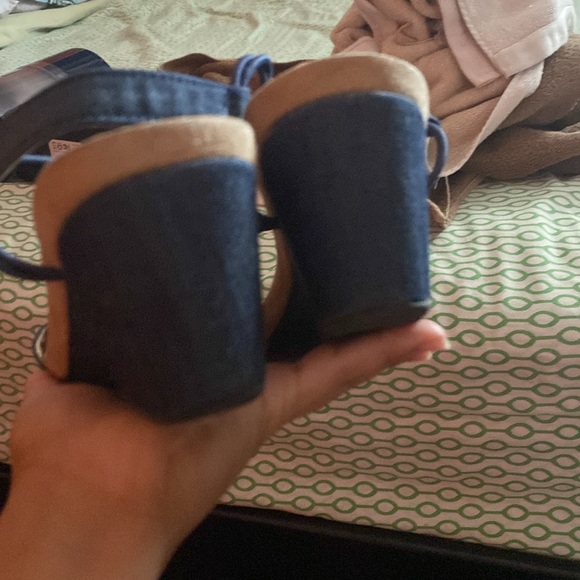 Sandals - Picture 4 of 4